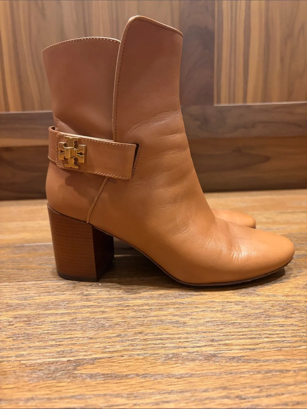 Tory Burch Women's Tan Leather ankle Boots